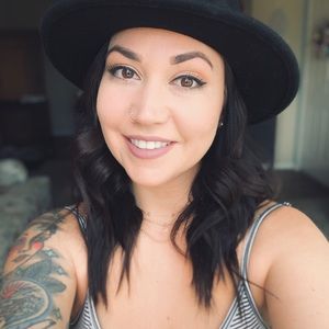 Meet your Posher, Sherry